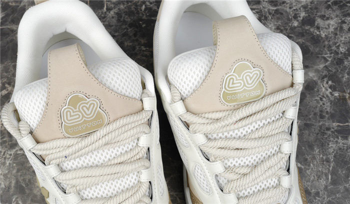 lv skate snekaers l0000303