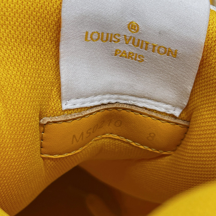 lv snekaers l000076