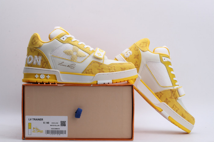 lv snekaers l000057