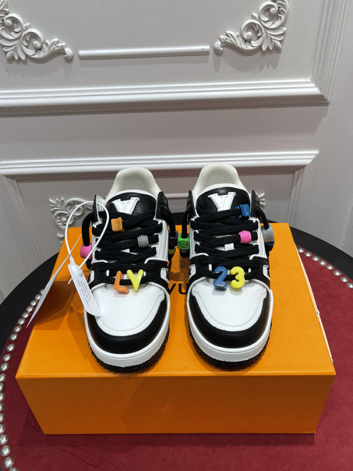 lv snekaers l000061