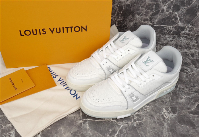 lv snekaers l0000326