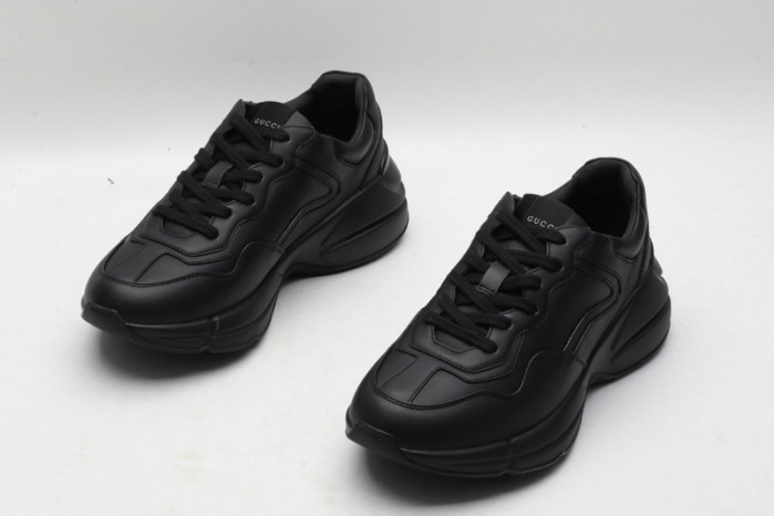 G*u*i* rhyton sneaker