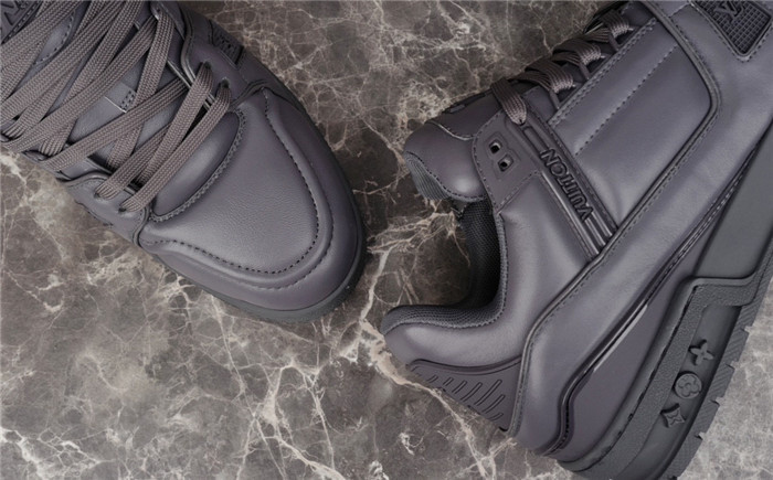 lv snekaers l0000324