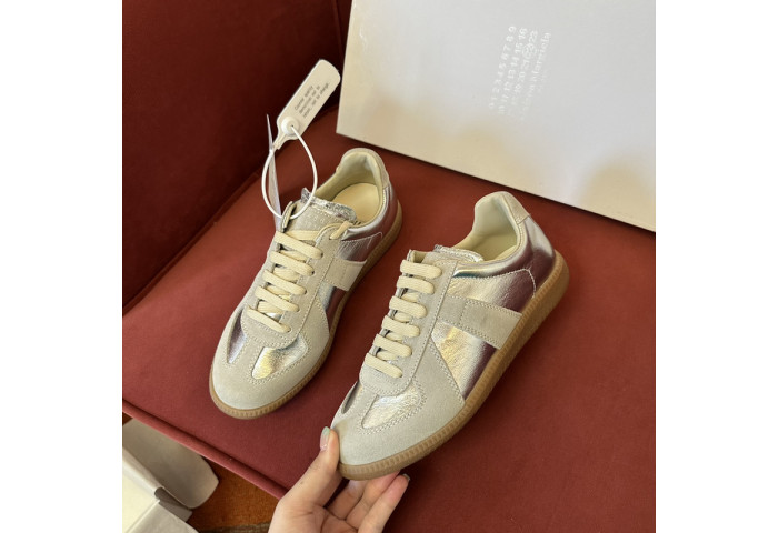 MAISON MARGIELA CALFSKIN S57WS0247