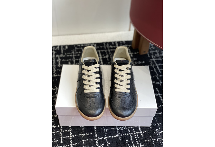 MAISON MARGIELA CALFSKIN S57WS0313
