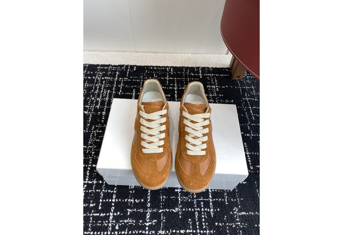 MAISON MARGIELA CALFSKIN S57WS0303
