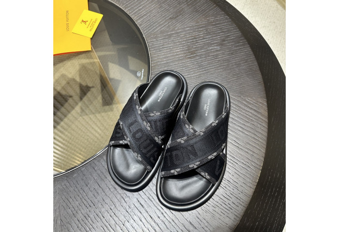 L&V sandal 132