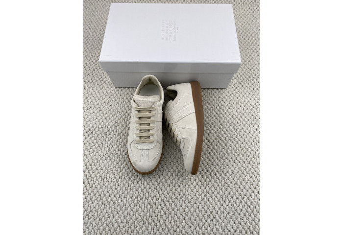 MAISON MARGIELA CALFSKIN S57WS0245
