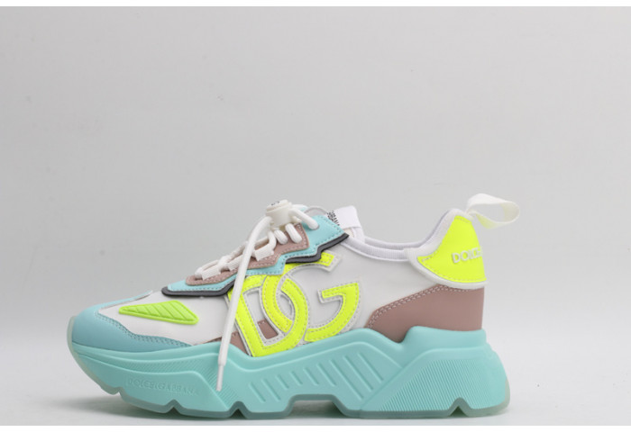 DG Sneaker06