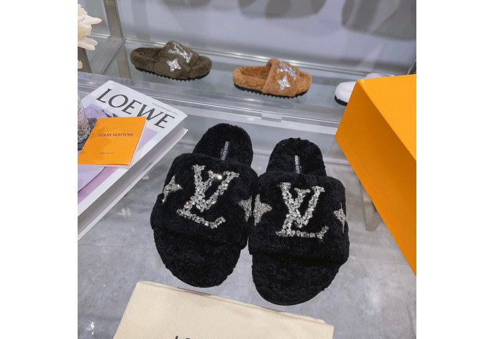 L&V sandal 99