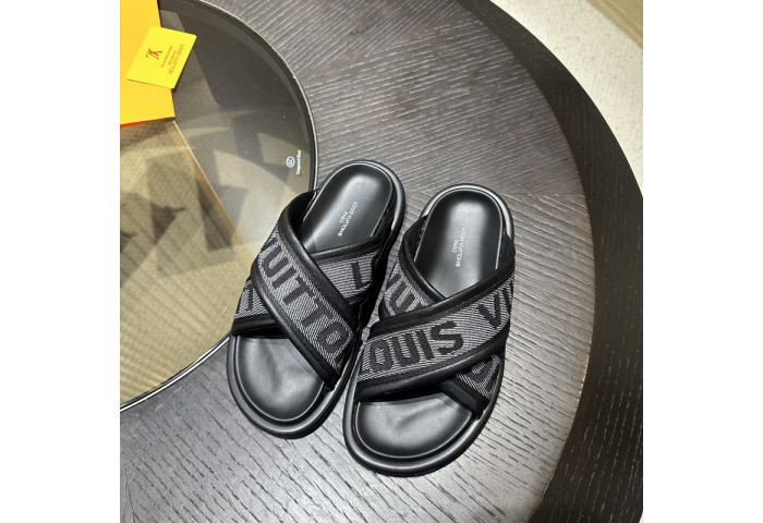 L&V sandal 135