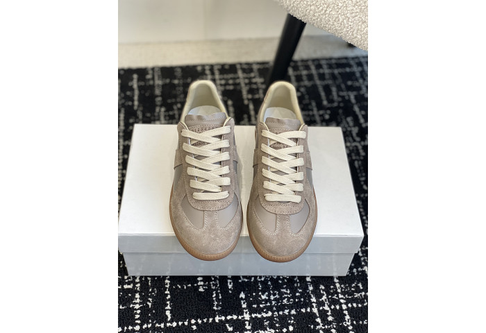 MAISON MARGIELA CALFSKIN S57WS0263