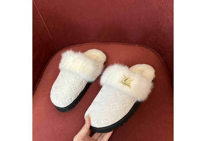 L&V sandal 113