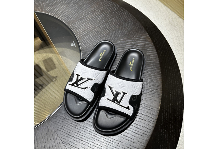 L&V sandal 165
