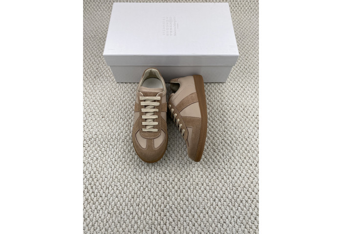 MAISON MARGIELA CALFSKIN S57WS0242