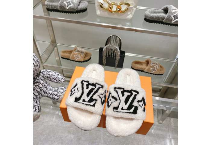 L&V sandal 108