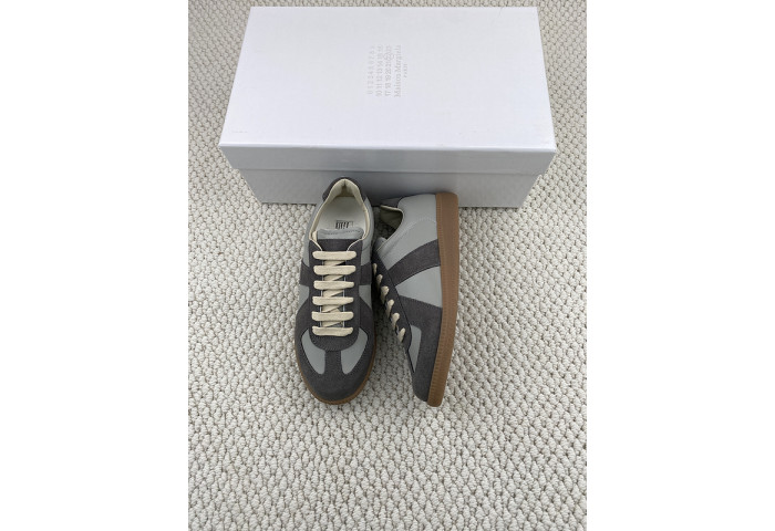 MAISON MARGIELA CALFSKIN S57WS0238