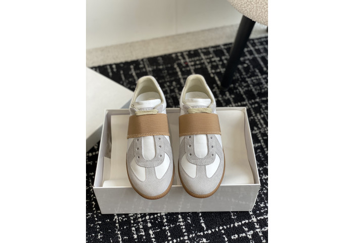 MAISON MARGIELA CALFSKIN S57WS0282