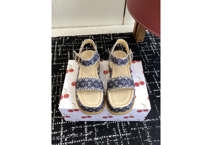 L&V sandal 229