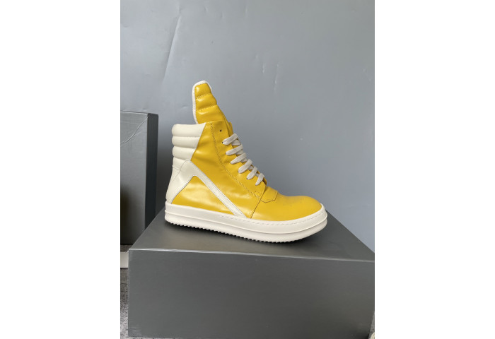 Rick Owe* R0000277