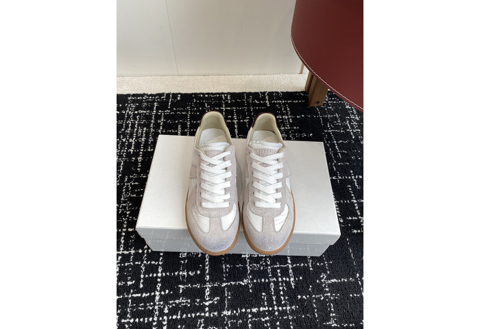 MAISON MARGIELA CALFSKIN S57WS0307
