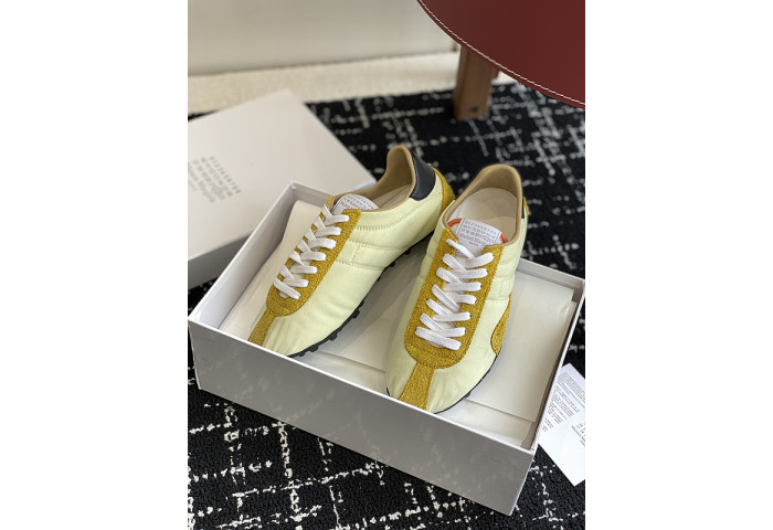 MAISON MARGIELA CALFSKIN S57WS0257