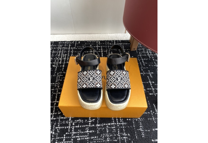 L&V sandal 234