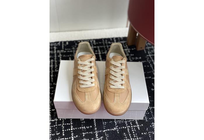 MAISON MARGIELA CALFSKIN S57WS0323