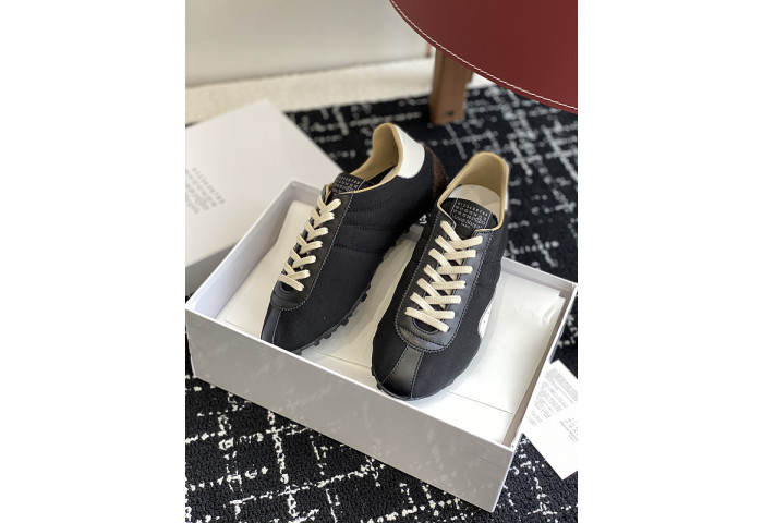 MAISON MARGIELA CALFSKIN S57WS0255