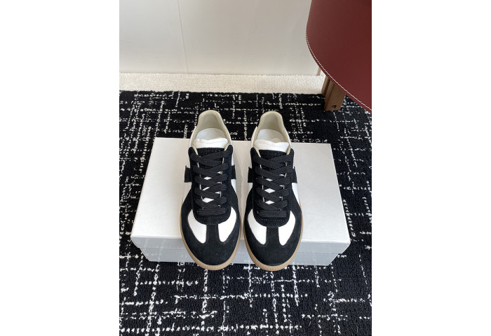MAISON MARGIELA CALFSKIN S57WS0304