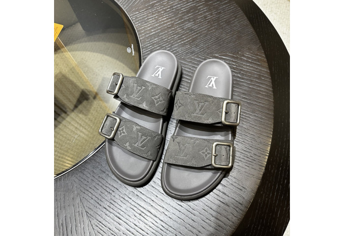 L&V sandal 220