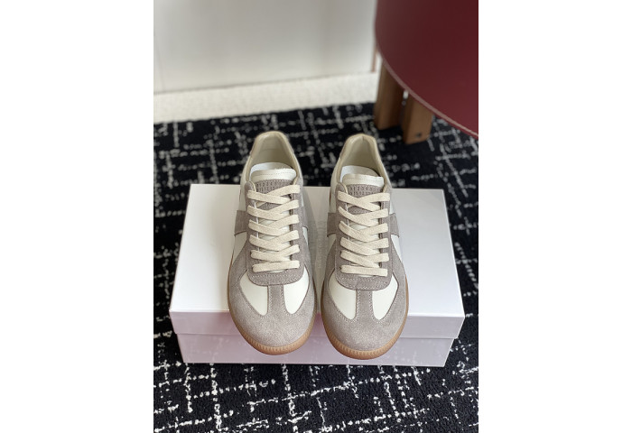 MAISON MARGIELA CALFSKIN S57WS0322