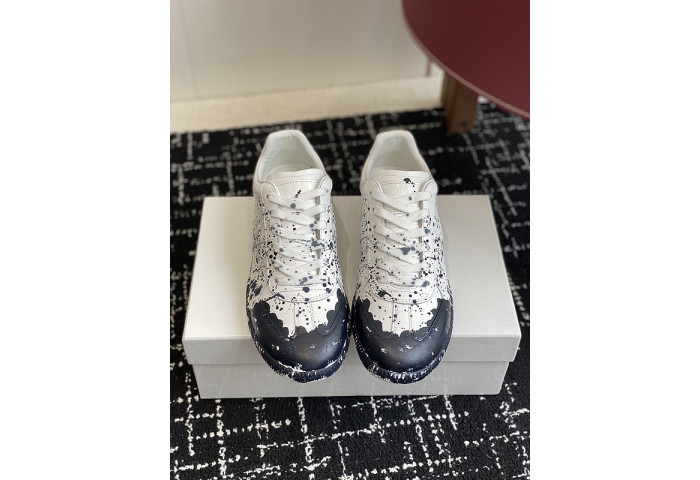 MAISON MARGIELA CALFSKIN S57WS0302