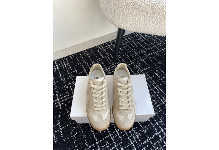 MAISON MARGIELA CALFSKIN S57WS0272