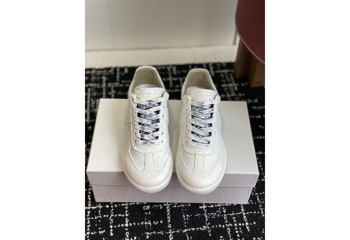 MAISON MARGIELA CALFSKIN S57WS0332