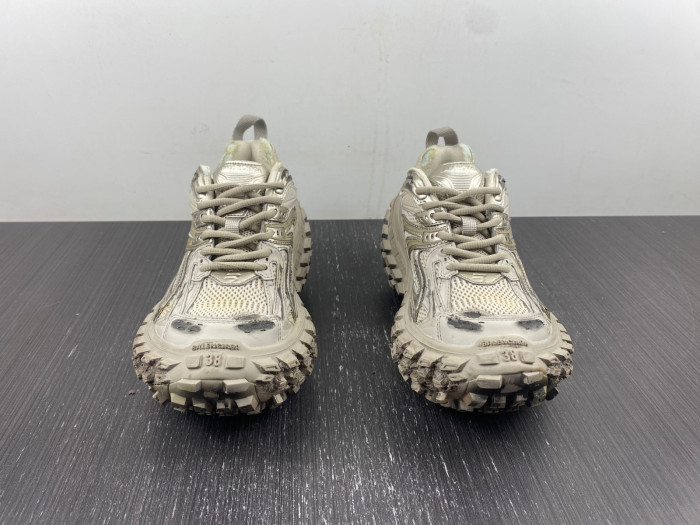 Balenciaga defender 8000078
