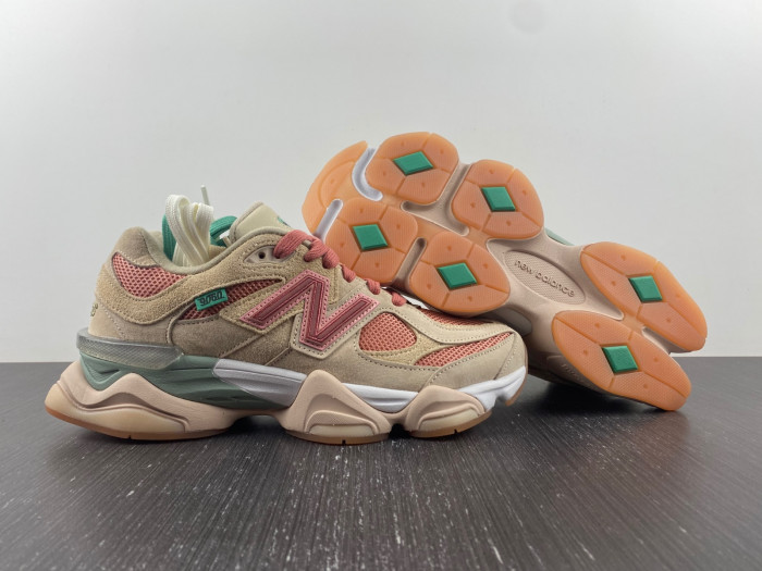 Bape x New Balance 2002R M2002RHO DFY13