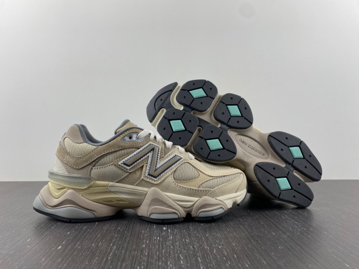 Bape x New Balance 2002R M2002RHO DFY15