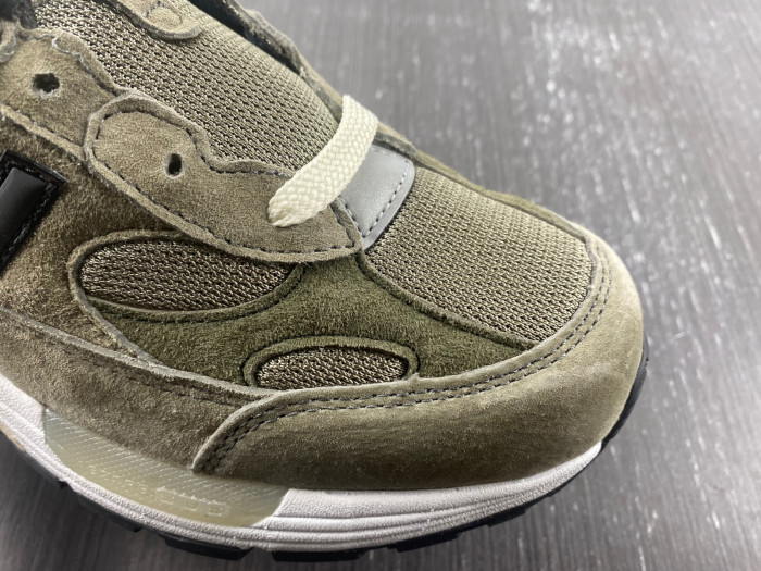 Bape x New Balance 2002R M2002RHO DFY16