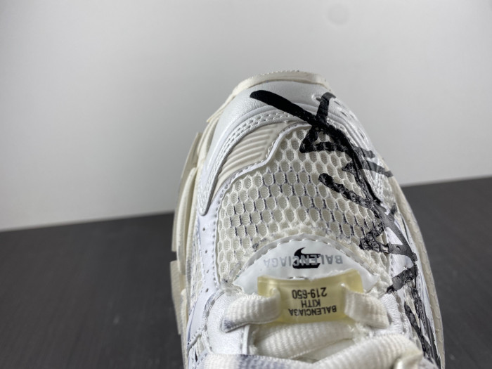 Balenciaga RUNNER 8000064