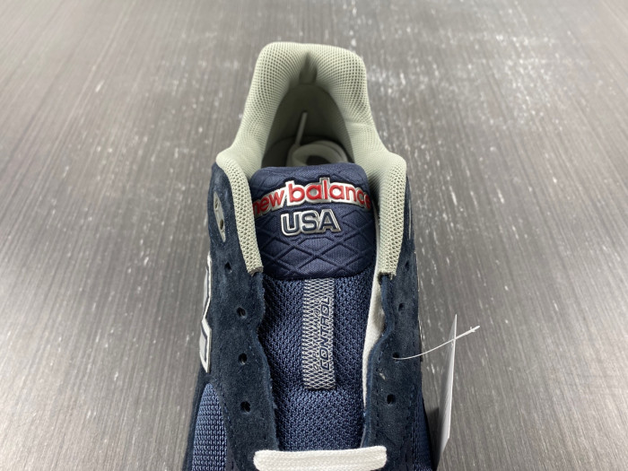 Bape x New Balance 2002R M2002RHO DFY18