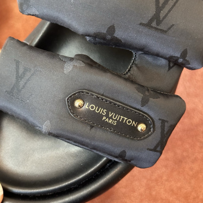 L&V sandal 137