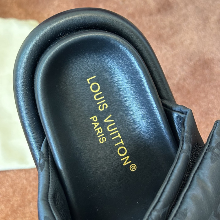 L&V sandal 137
