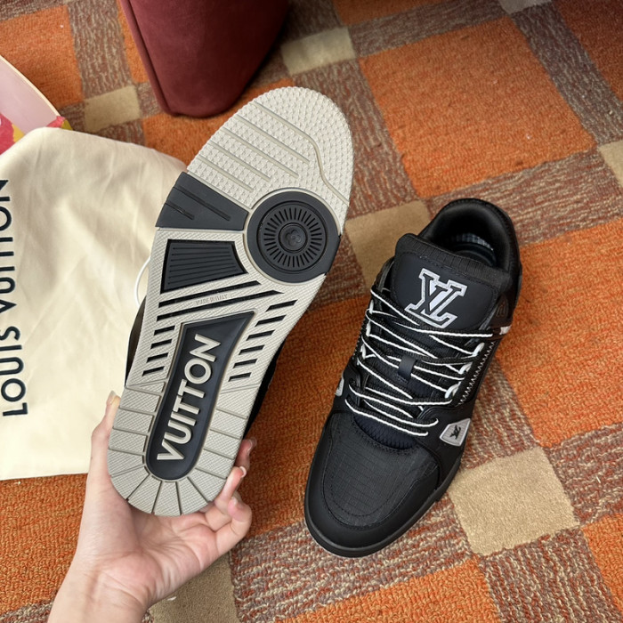 LV snekaers L0000516