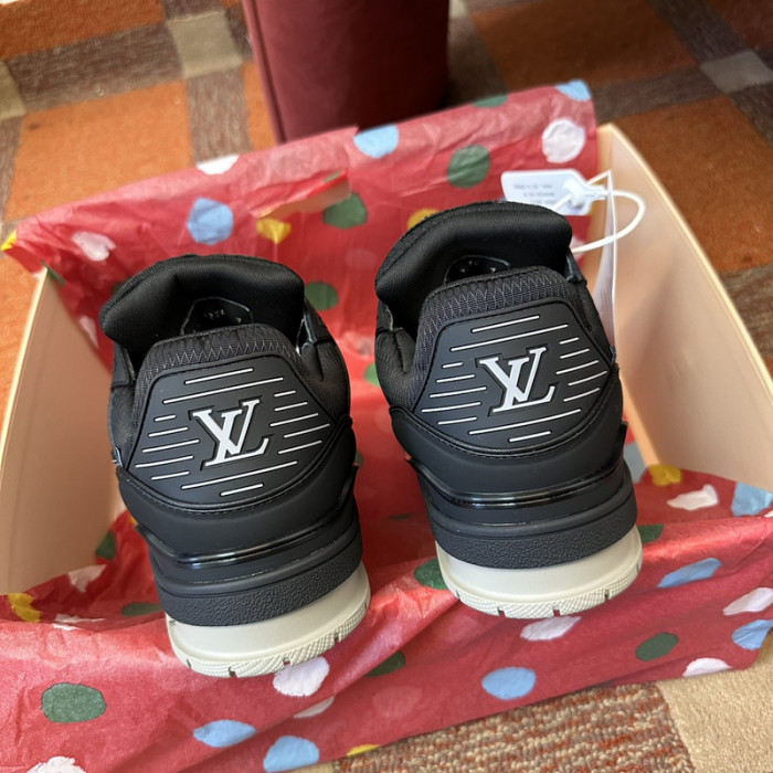 LV snekaers L0000516