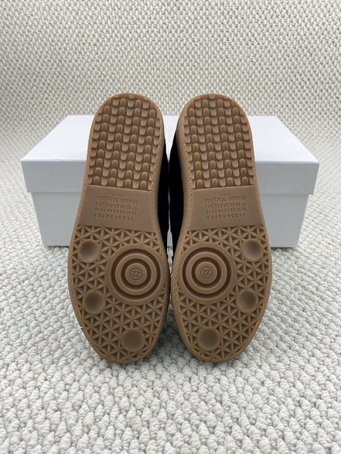 MAISON MARGIELA CALFSKIN S57WS0244