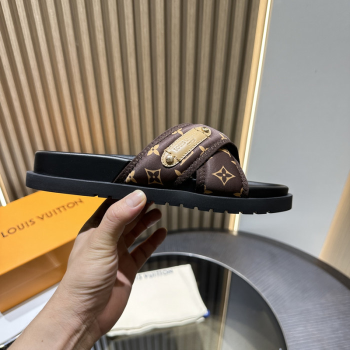 L&V sandal 156
