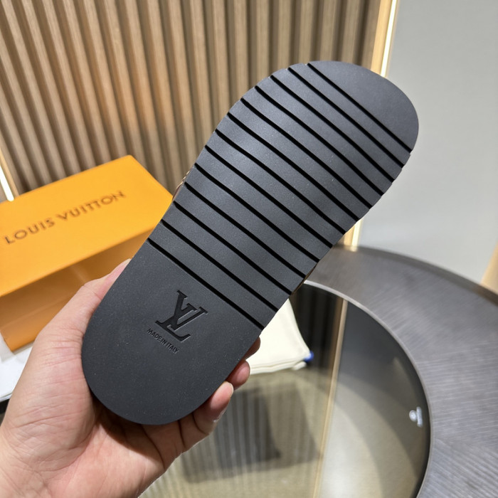L&V sandal 156