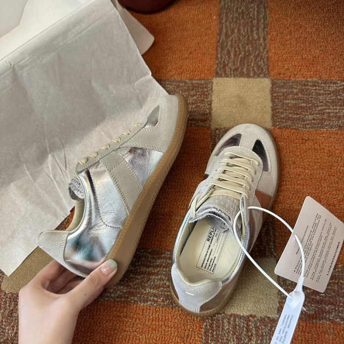 MAISON MARGIELA CALFSKIN S57WS0247