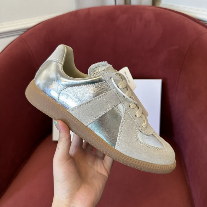 MAISON MARGIELA CALFSKIN S57WS0247
